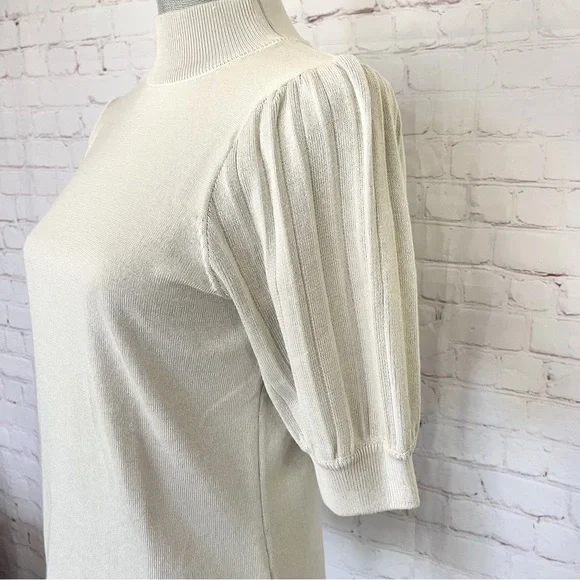 TAHARI Grey Lightweight Puffed Short Sleeve Turtleneck Sweater - Picture 2 of 6